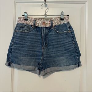 NWOT AEO High Rise Floral Waistband Jean Shorts size 0
